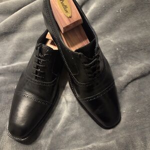 Elegant Black Leather Men's Oxfords
